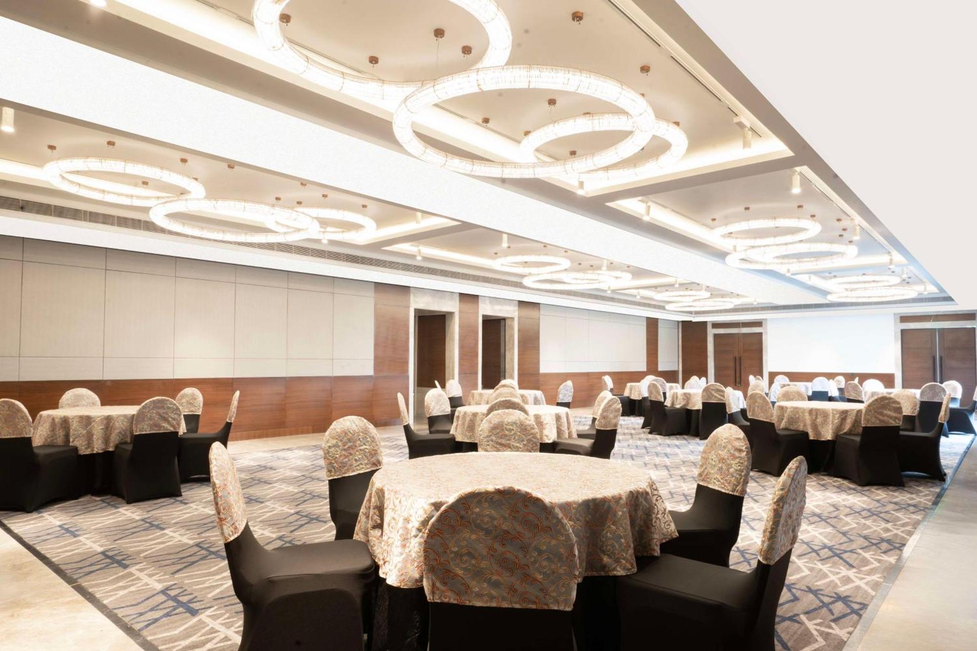 Radisson Hotel Vrindāvan Εξωτερικό φωτογραφία