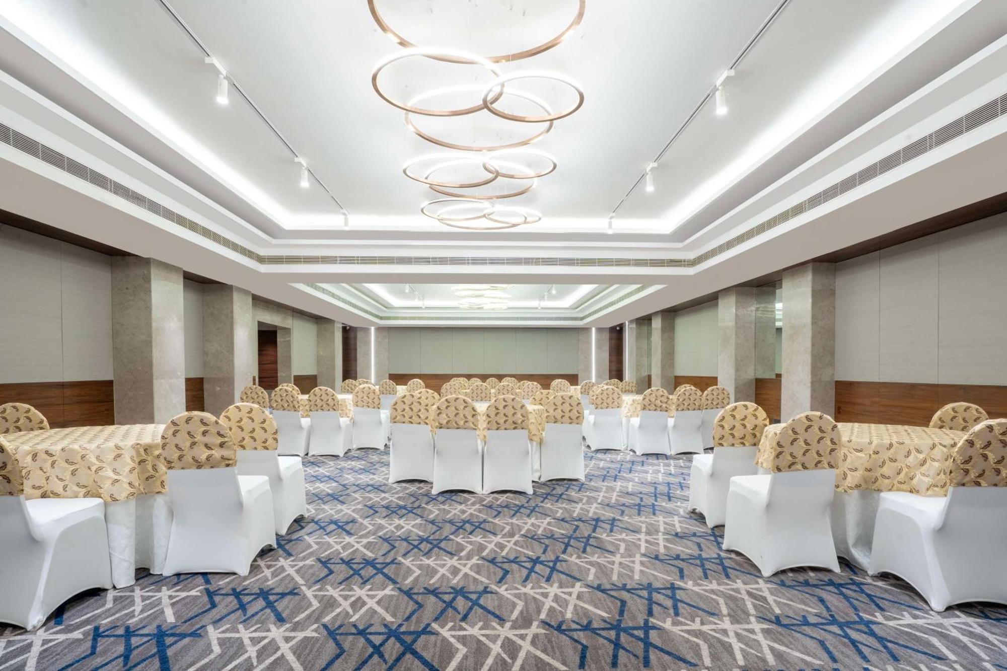 Radisson Hotel Vrindāvan Εξωτερικό φωτογραφία