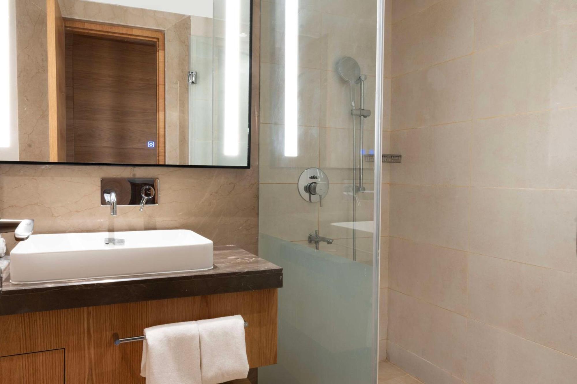 Radisson Hotel Vrindāvan Εξωτερικό φωτογραφία